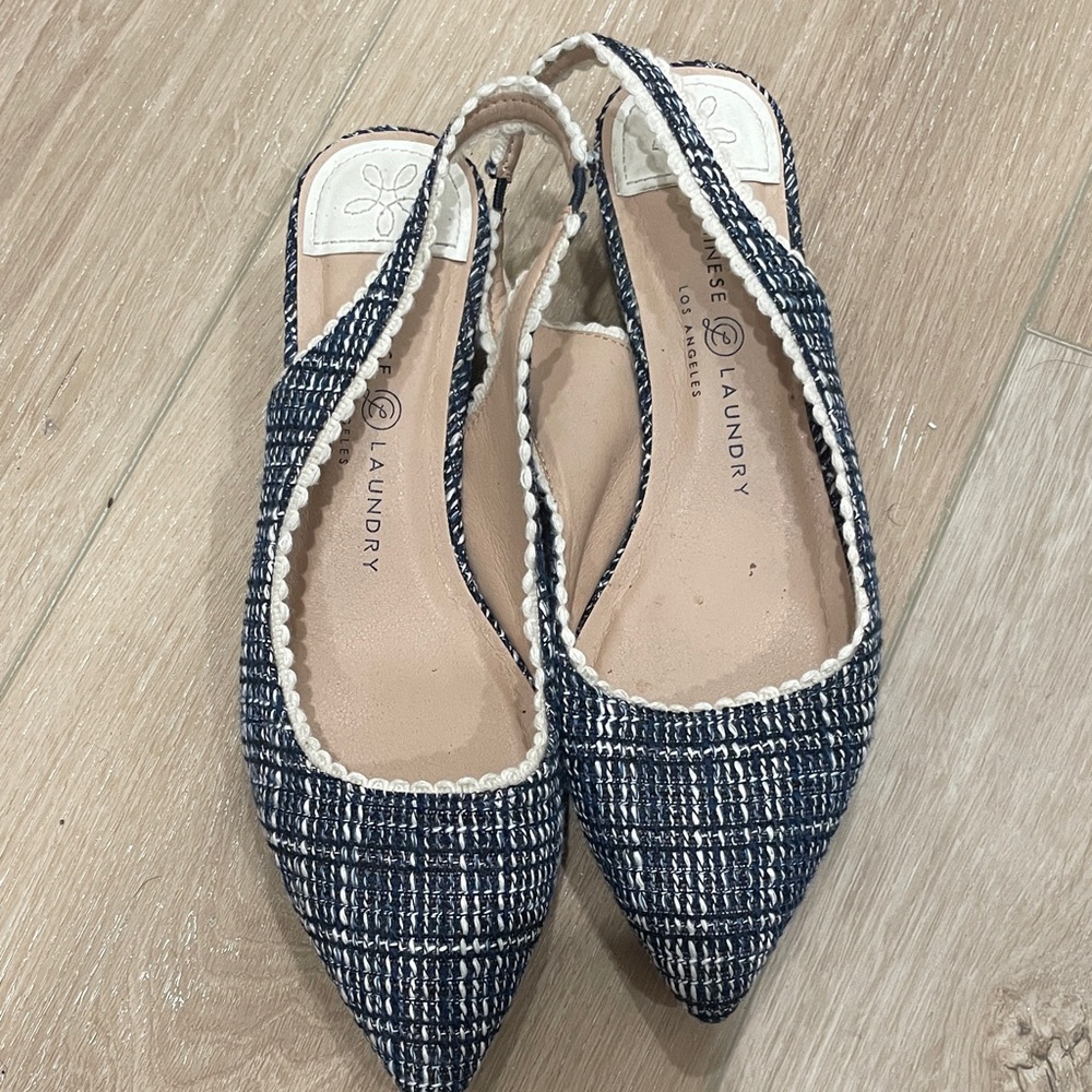 Chinese Laundry Navy and Cream Flats